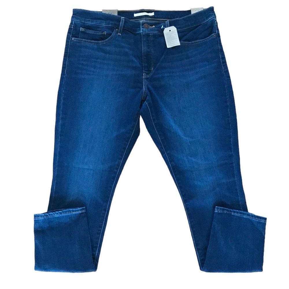 Levi's Women's Skinny Jeans - Dark Blue NWOT